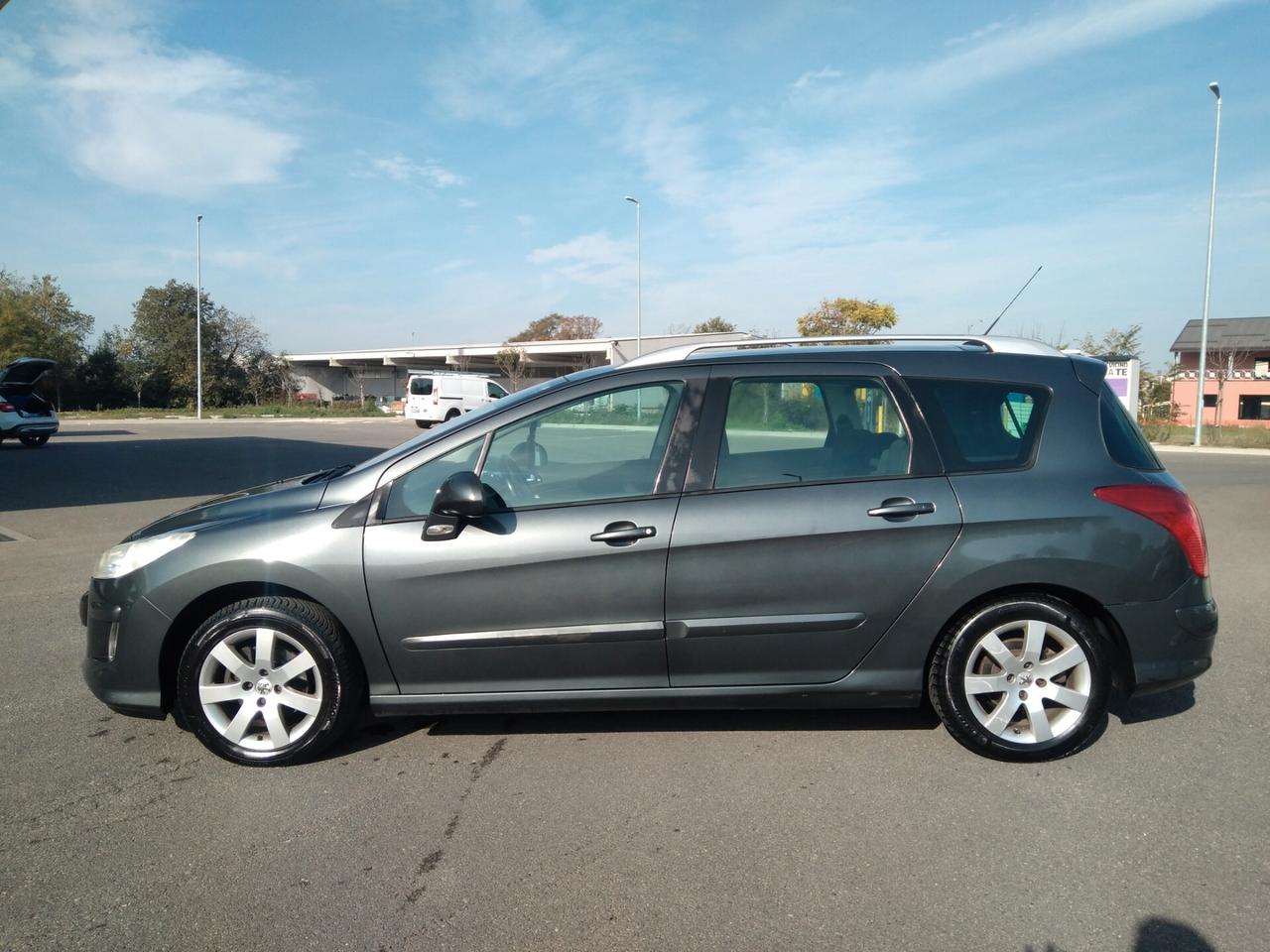 Peugeot 308 1.6 HDi 110CV SW 7posti xneopatentati