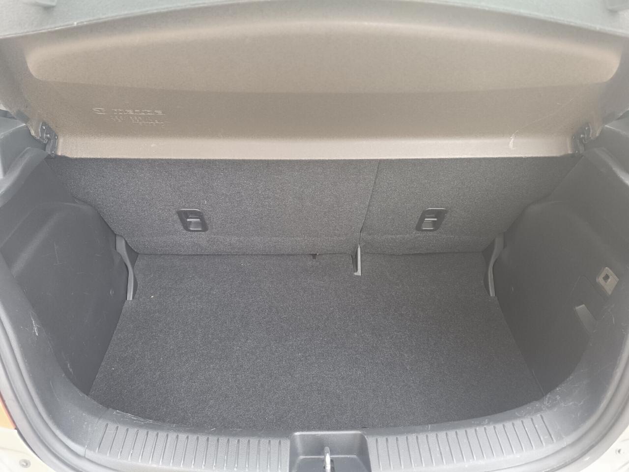 Mazda 2 1.3 75CV TRENDY CERCHI LEGA COMANDI AL VOLANTE