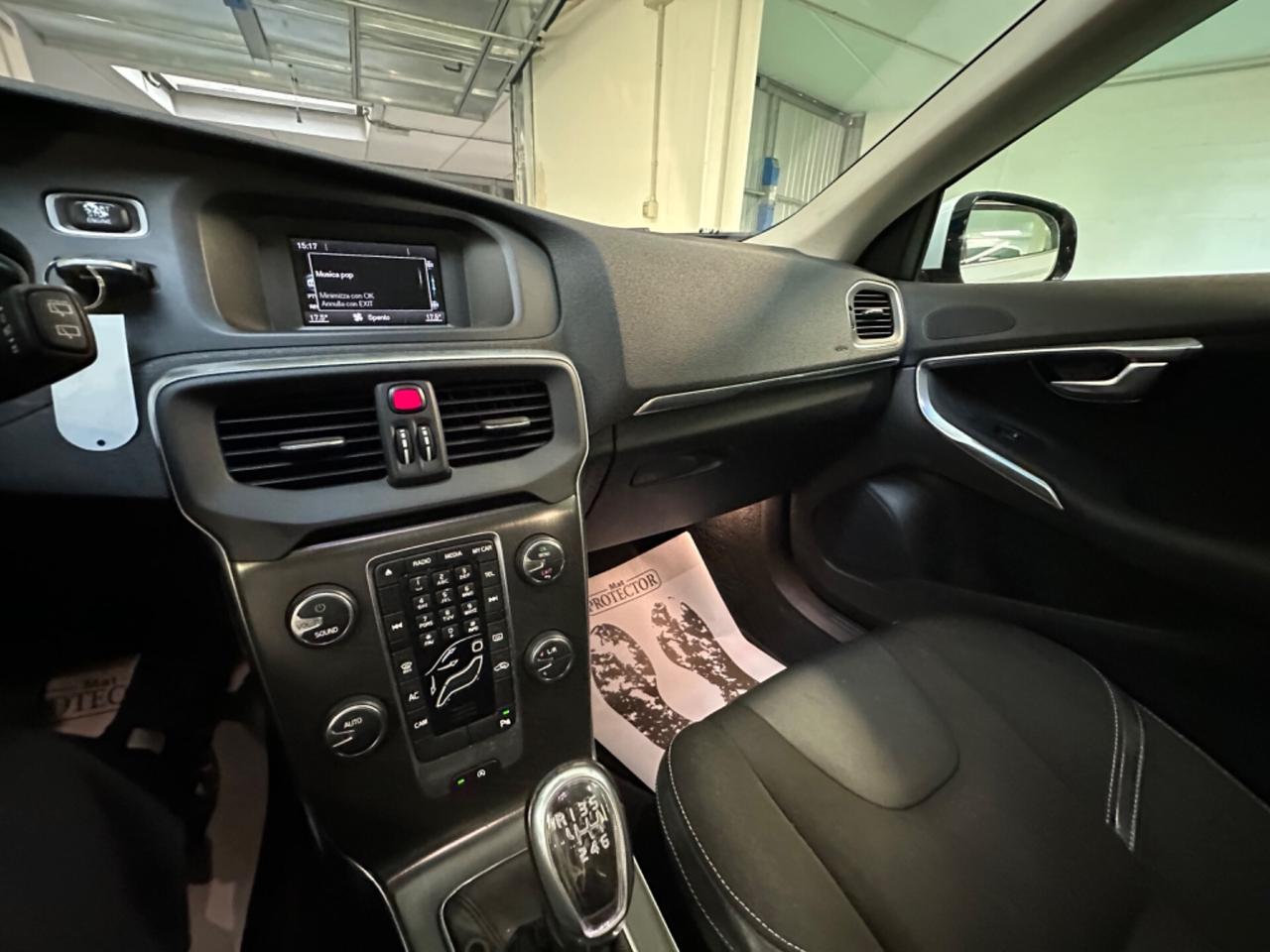 Volvo V40 D2 1.6 diesel (anche per neopatentati)