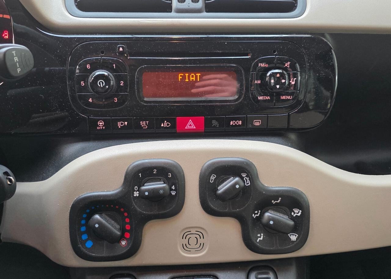 Fiat Panda 1.2 Lounge TomTom - Unico proprietario