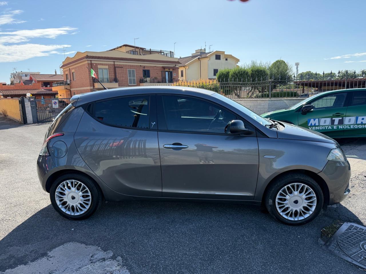 Lancia Ypsilon 1.3 MJT 95cv Gold