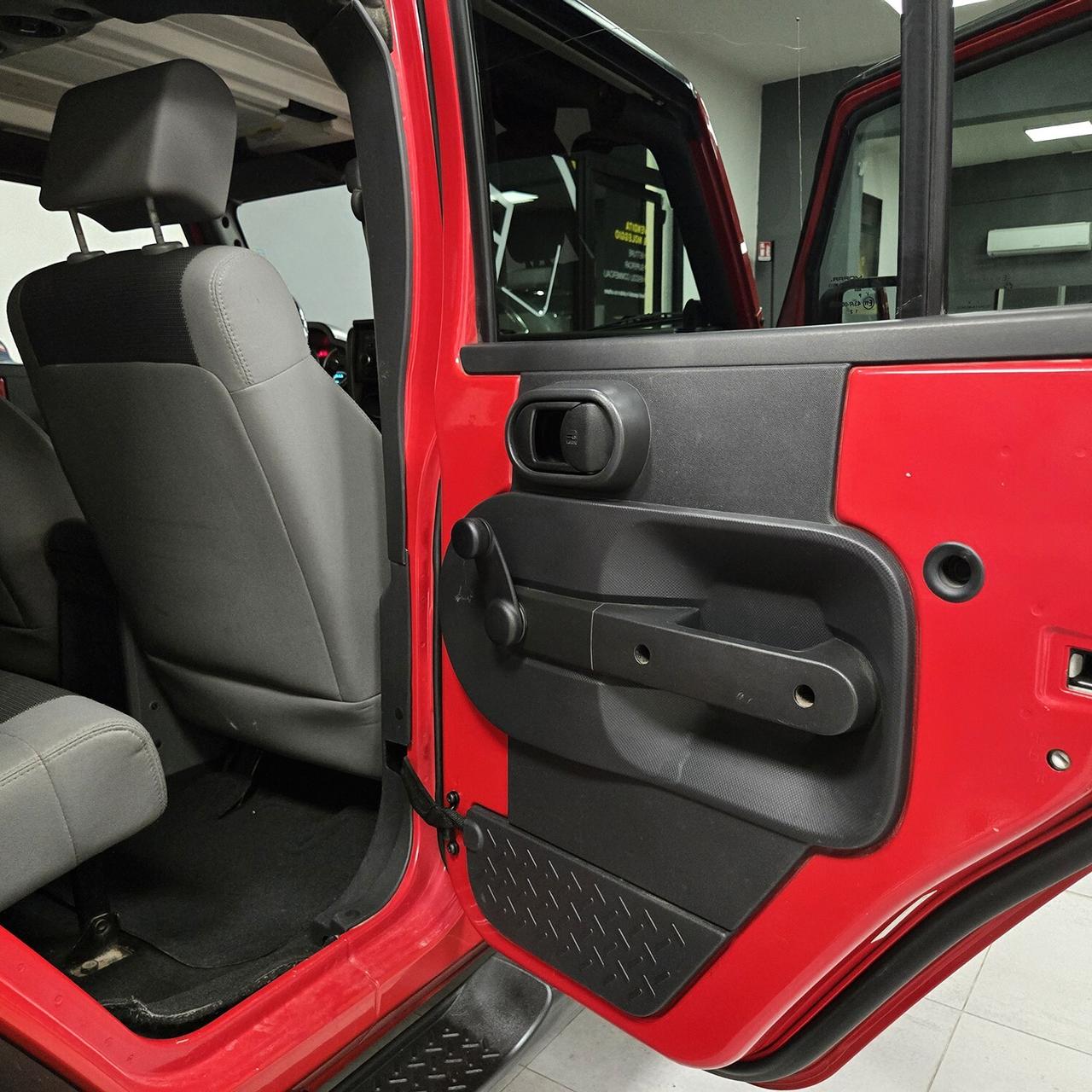 Jeep Wrangler SPORT UNLIMITED 2.8 ROSSA_TETTO RIMOVIBILE_HANKOOK