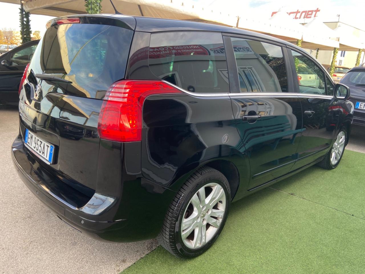 Peugeot 5008 1.6 HDi 115CV accessoriata