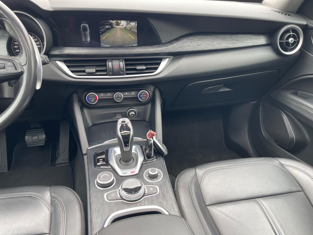 Alfa Romeo Stelvio TETTO APRIBILE 2.2 Turbodiesel 190 CV AT8 Q4 Ti