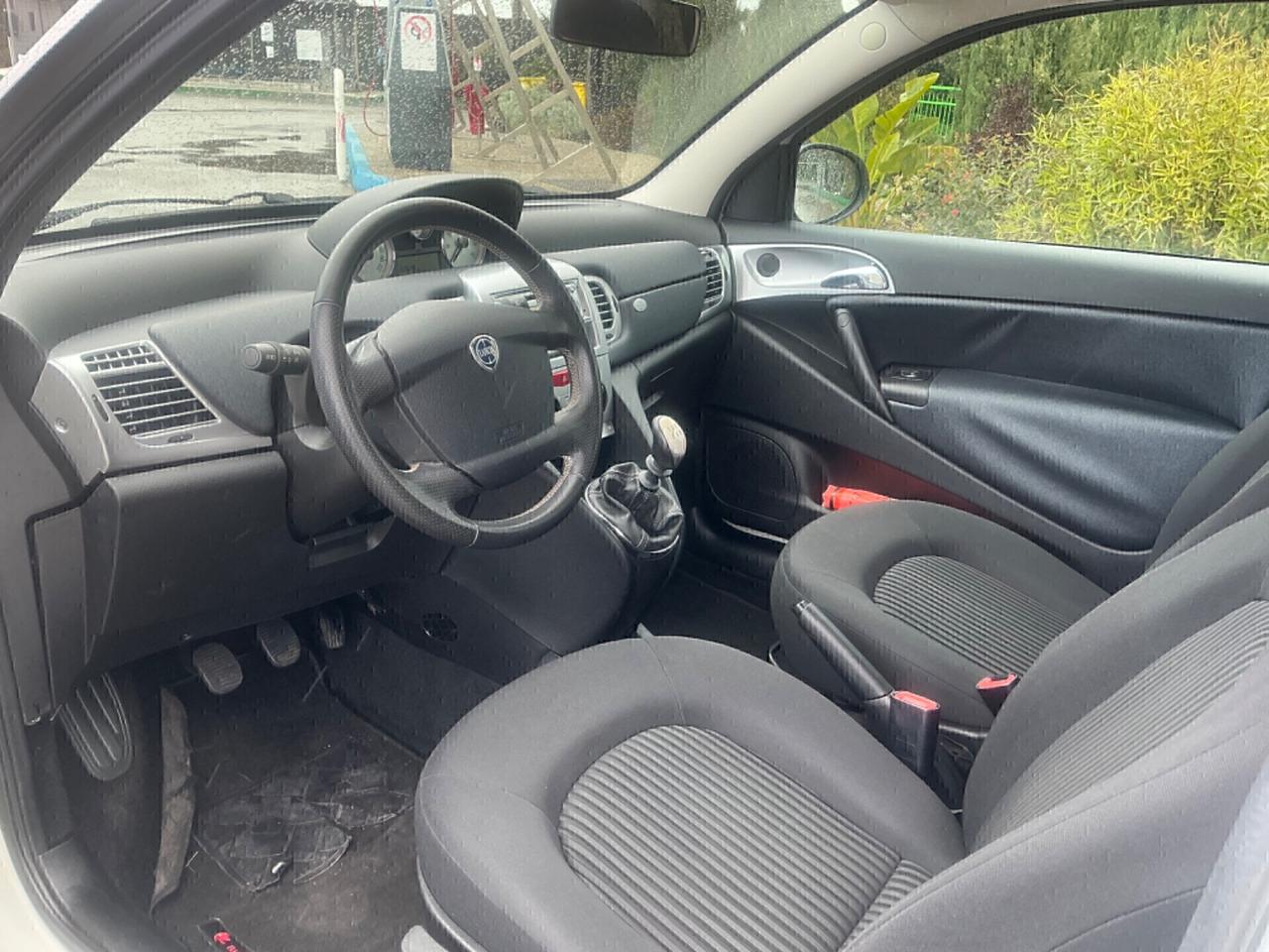 LANCIA YPSILON 1.2 BENZINA -2010