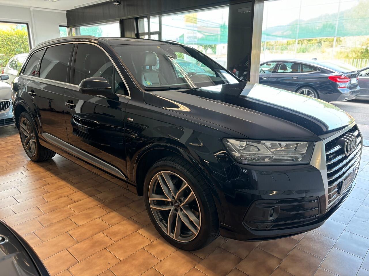 Audi Q7 3.0 S-LINE Business Plus quattro tiptronic