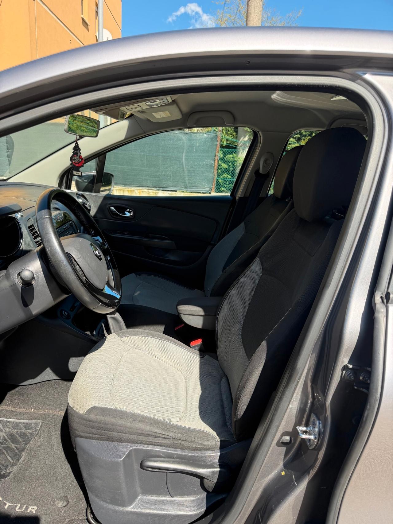 Renault Captur 1.5 dci - NAV. - NEOP. - 12 MESI DI GARANZIA -