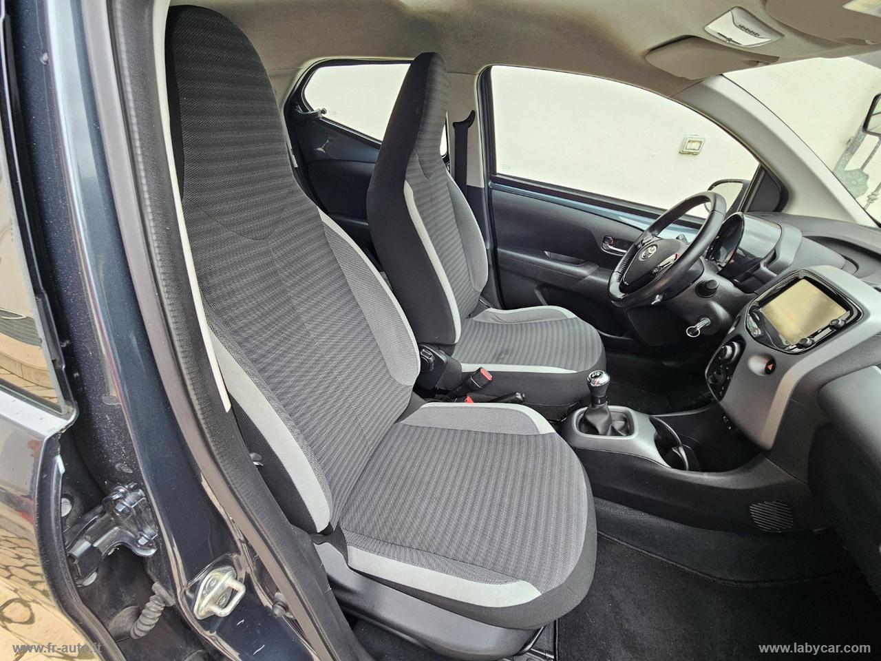 TOYOTA Aygo 1.0 VVT-i 72 CV 5p. x-cite