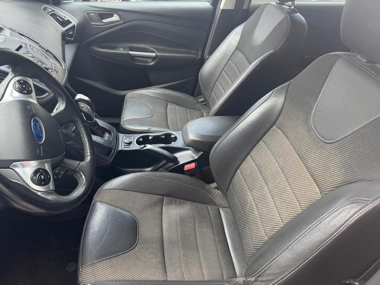 Ford Kuga 2.0 TDCI 163 CV 4WD Powershift Titanium