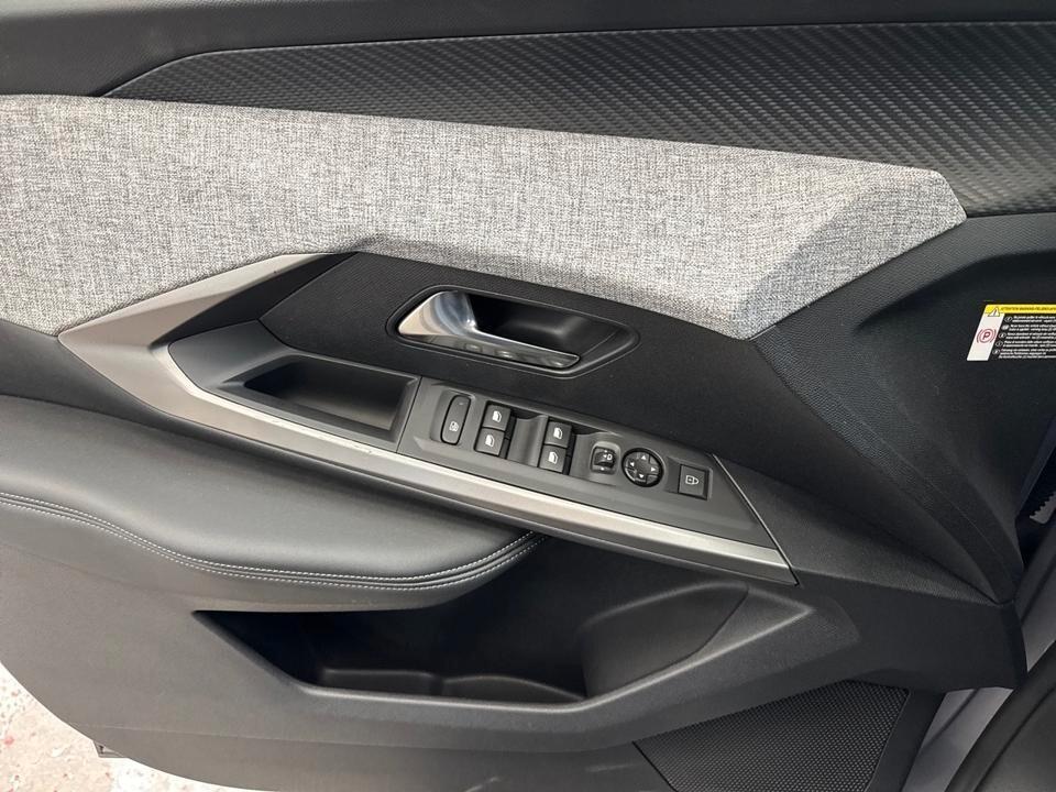 Peugeot 3008 Plug-in Hybrid 195 e-DCS7 Allure