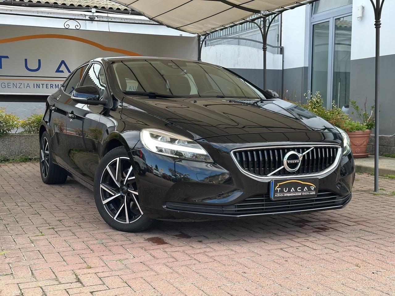 Volvo V40 Business Plus 2.0 T2 #6843
