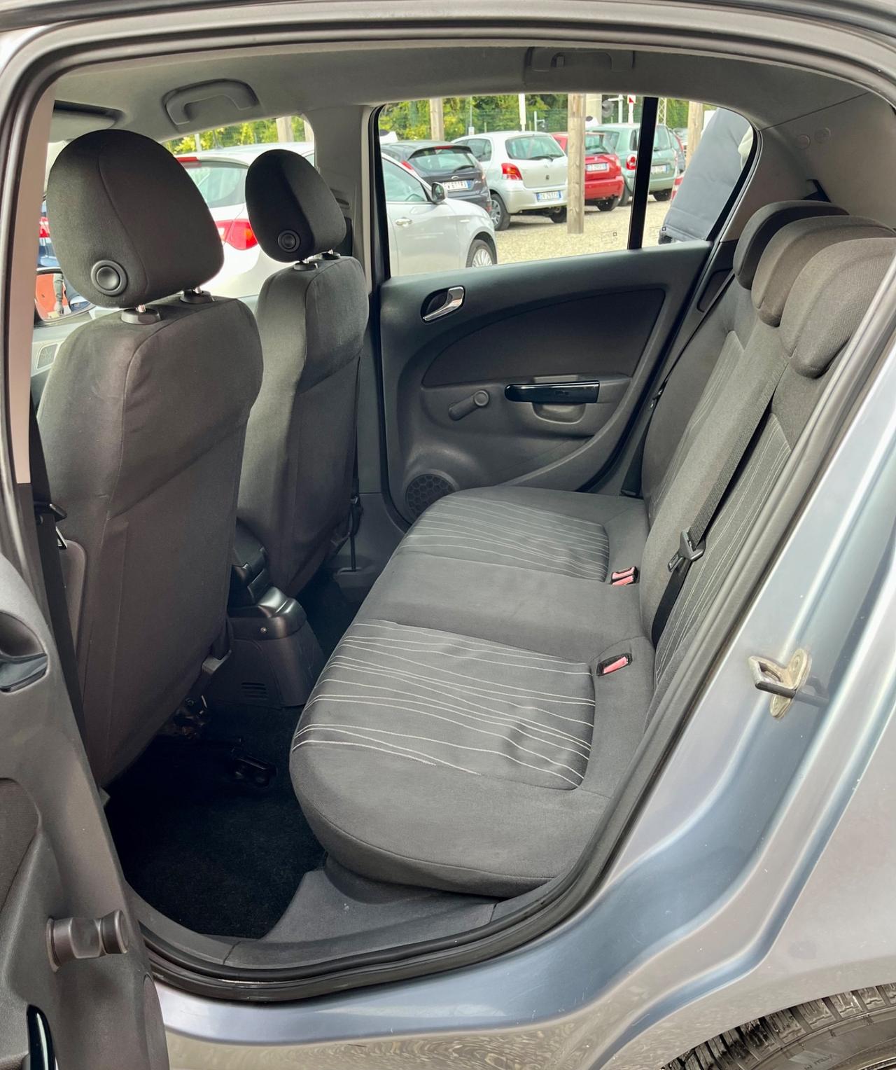 Opel Corsa 1.2 5 porte benzina