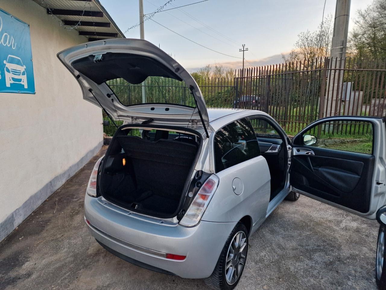 LANCIA YPSILON 1.4 Unyca Ecochic GPL