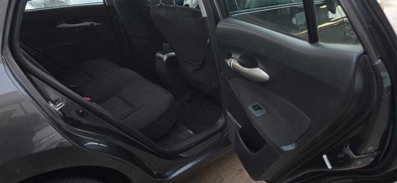 Toyota Auris 2.0 D-4D DPF 5 porte Sol