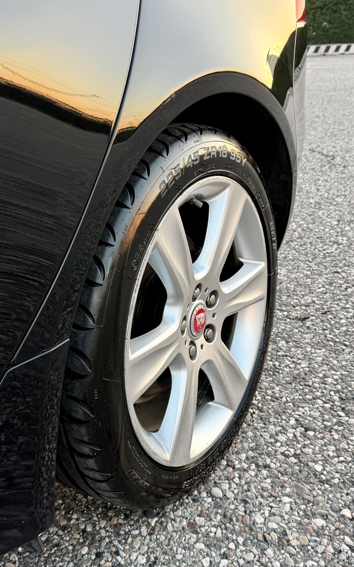 Jaguar XE 2.0 D Turbo aut. Prestige