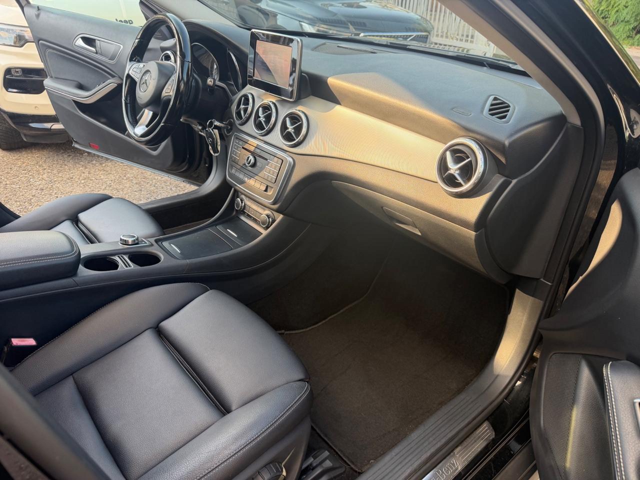 Mercedes-benz GLA 200 d Automatic Enduro Activity