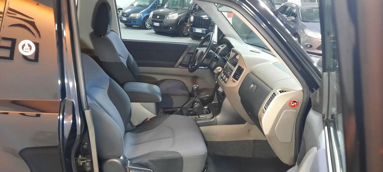 Mitsubishi Pajero 3.2 16V DI-D 3p. aut. Intense