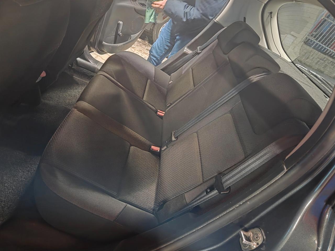 Peugeot 207 1.6 HDi 90CV 5p. Energie Sport 2010