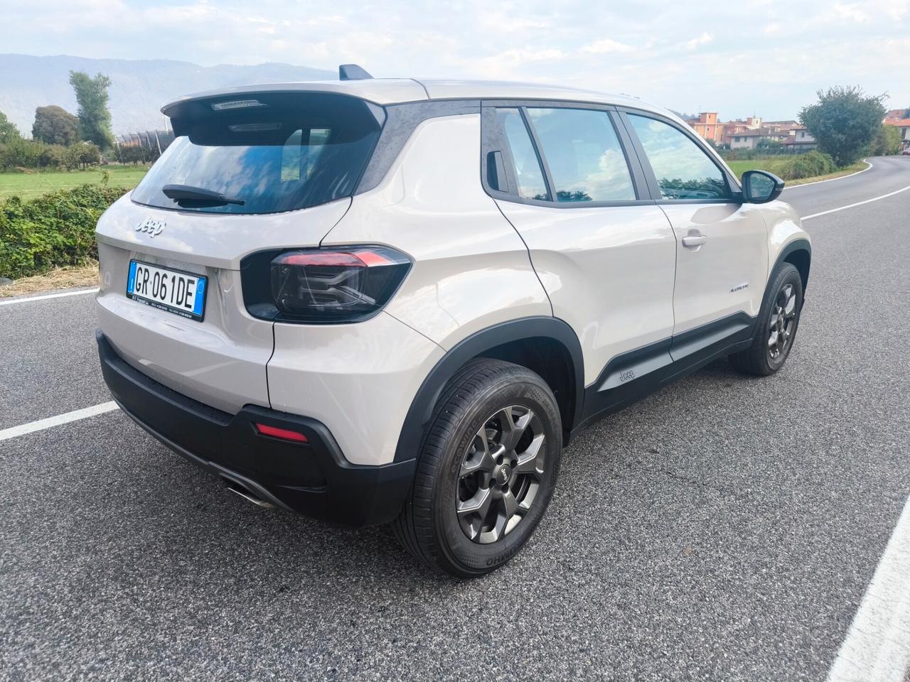 JEEP AVENGER 1,2 BENZINA 100 CV- 2023- OK NEOPATENTATI