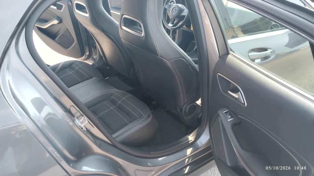 Mercedes-benz GLA 200 d Automatic Premium