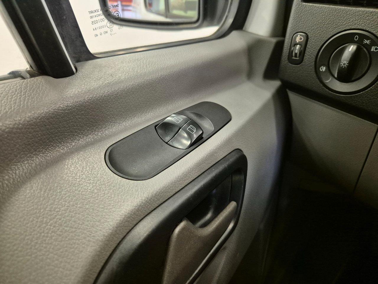MERCEDES Sprinter 316 ngt L4 H3 Furgone