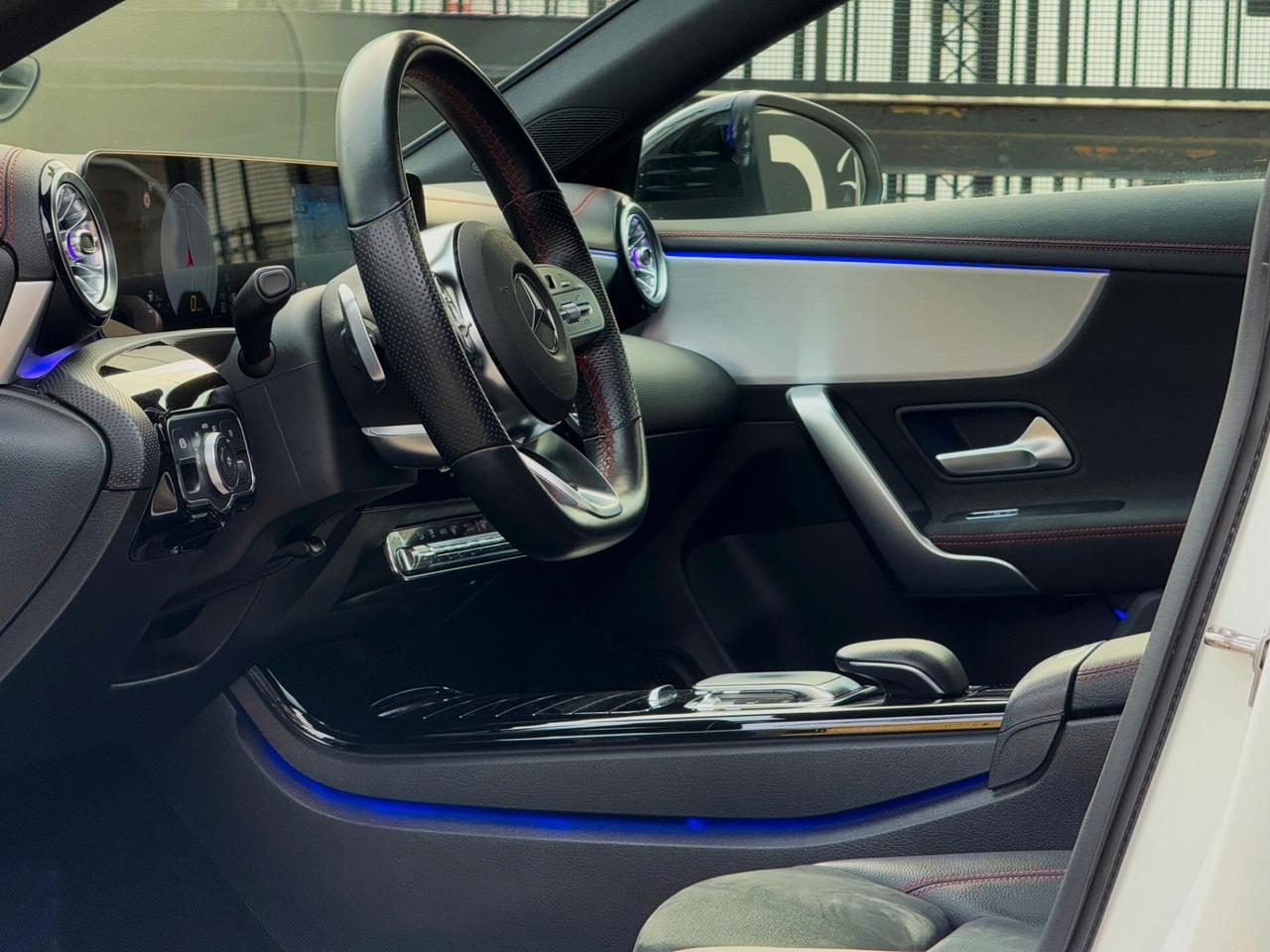 Mercedes-Benz CLA 200 d Shooting Brake Premium AMG