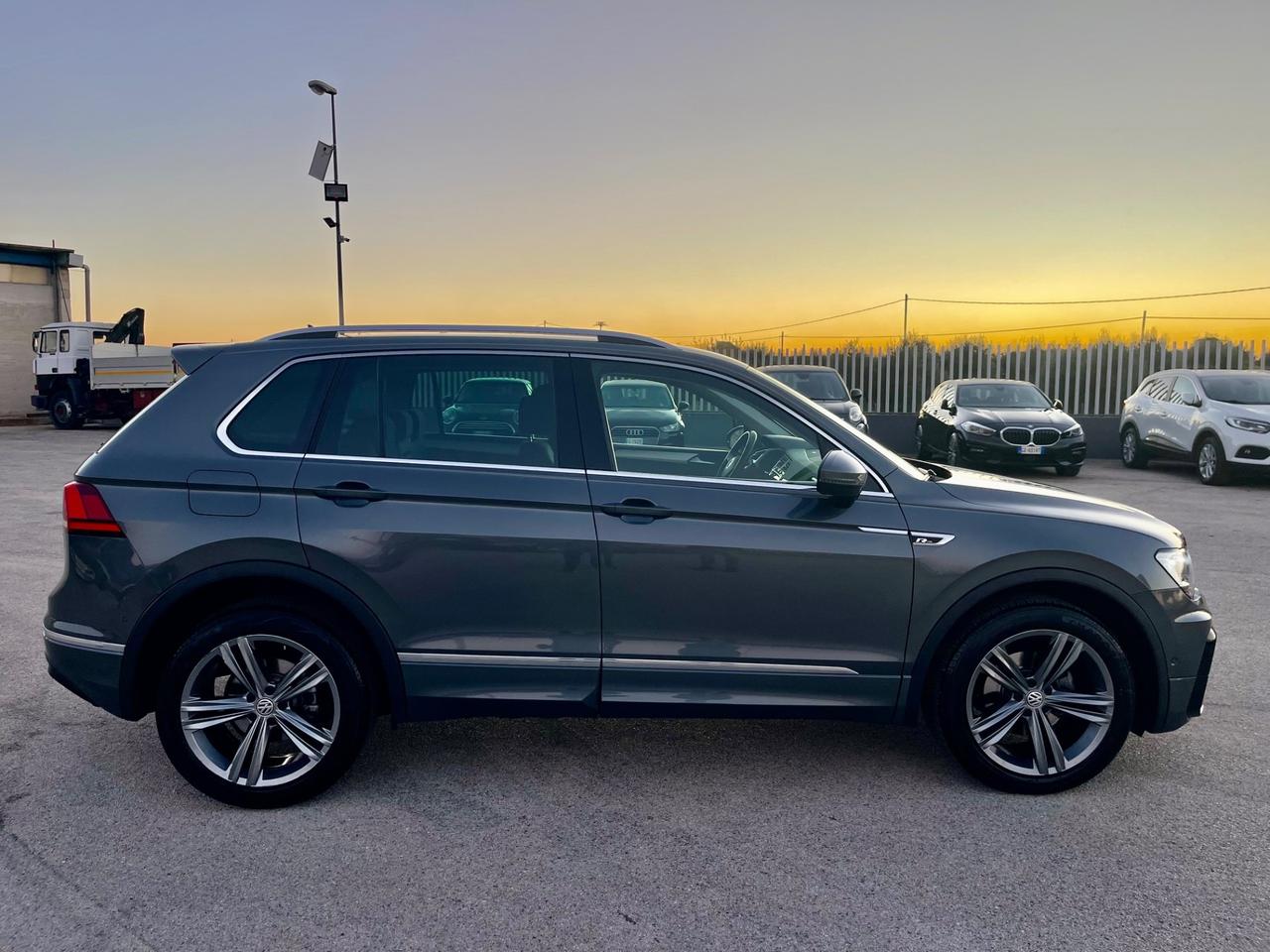 VOLKSWAGEN TIGUAN 2.0 TDI 150 DSG 4MOTION R-LINE