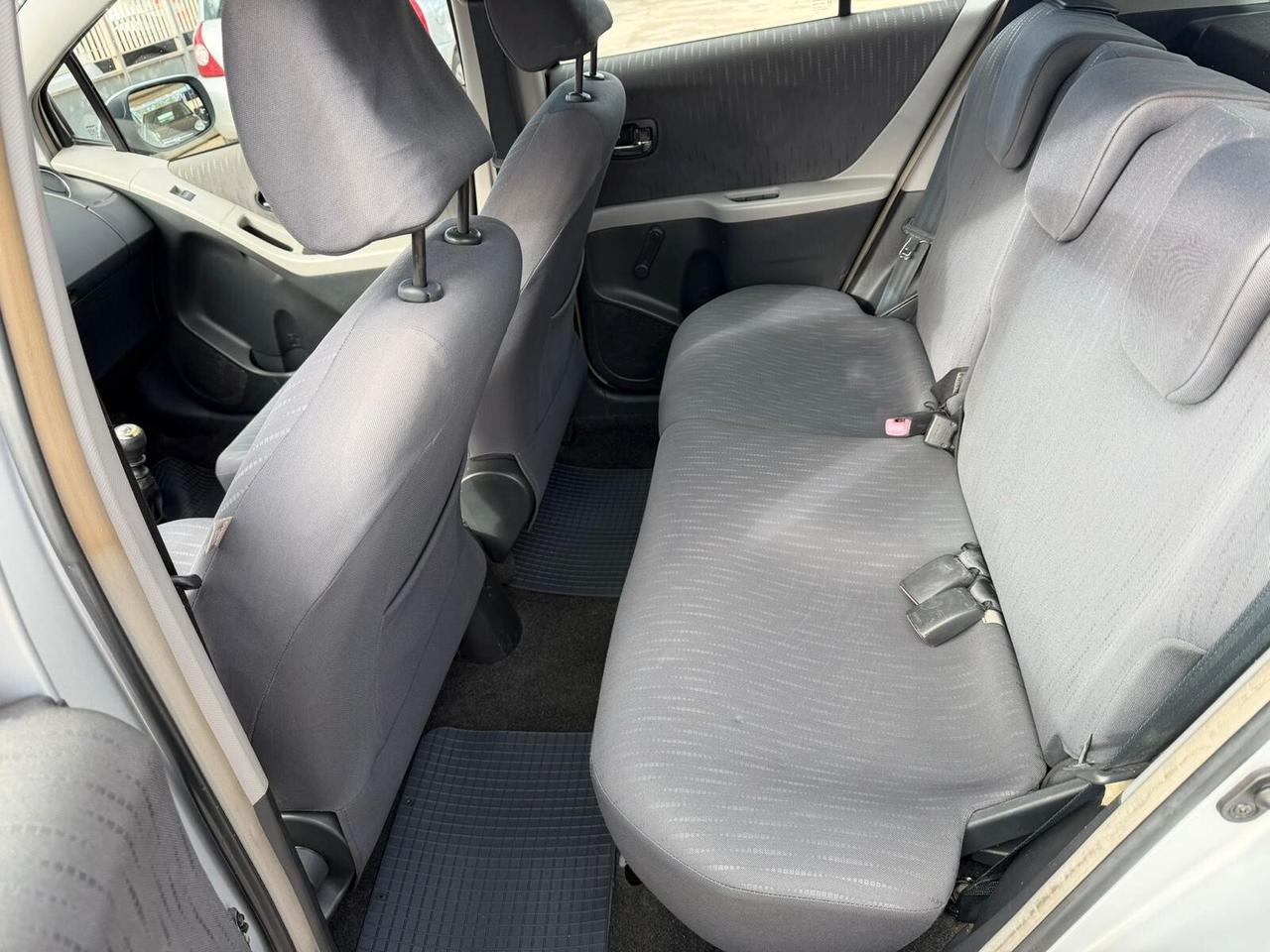 Toyota Yaris 1.4 D-4D 5 porte Sol