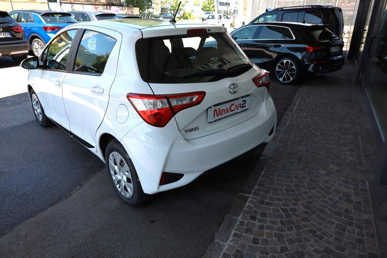 TOYOTA YARIS 1.0 5 PORTE ACTIVE neopatentati
