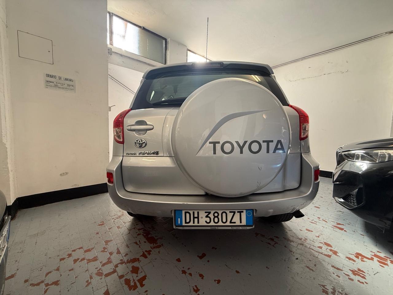 Toyota RAV 4 RAV4 2.2 D-4D 136 CV Sol