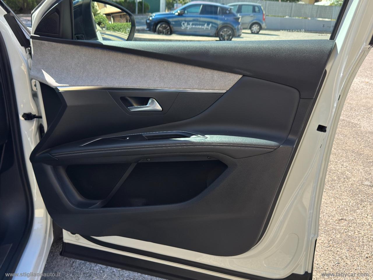 PEUGEOT 3008 BlueHDi 130 S&S EAT8 GT