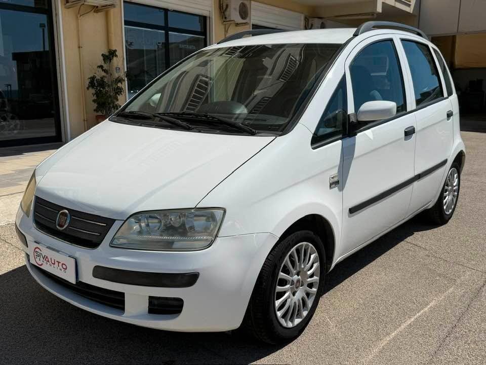 Fiat Idea 1.2 16V BlackLabel