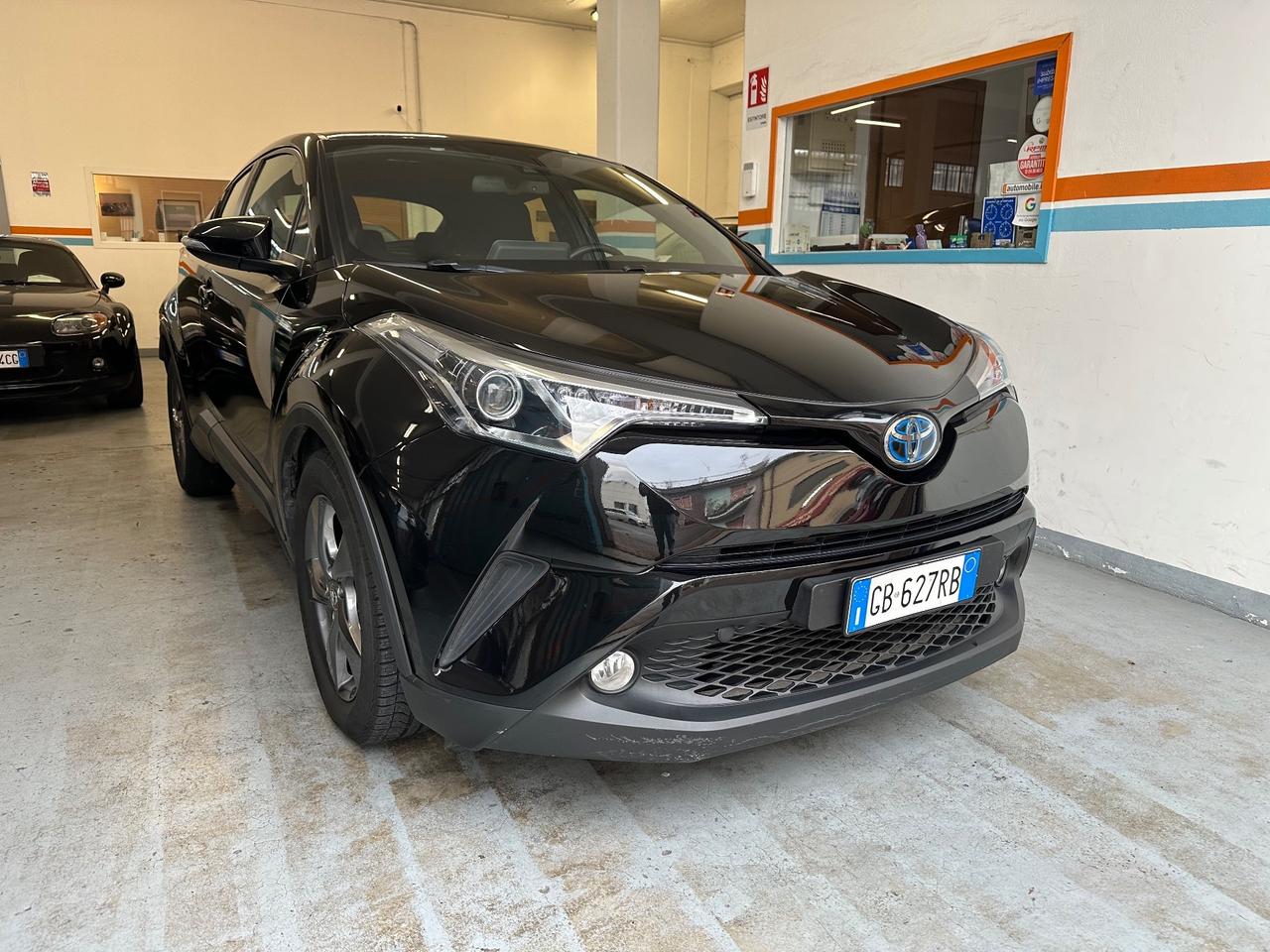 C-HR 1.8 Hybrid E-CVT Active