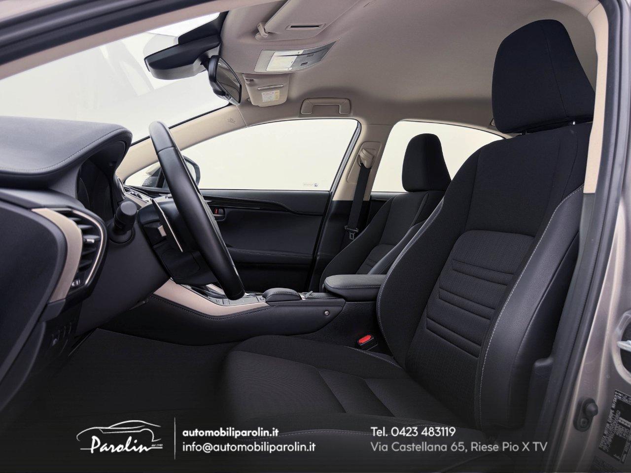 Lexus NX 300h 2.5 Business 2wd cvt