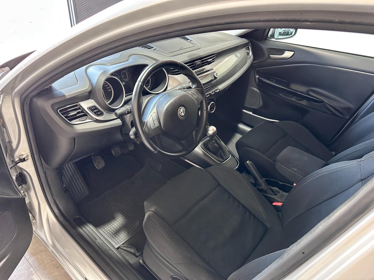 Alfa Romeo Giulietta 2.0 JTDm-2 140 CV Distinctive