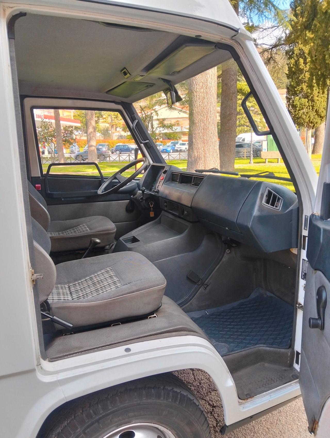 Mercedes-benz MB 100 9 posti