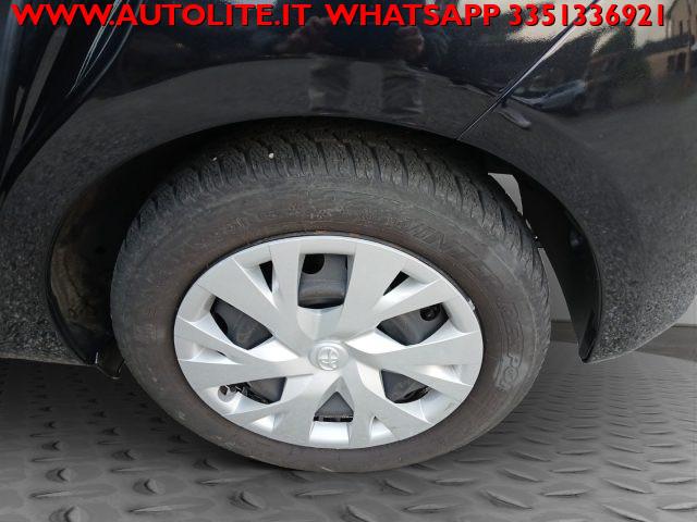 TOYOTA Yaris 1.5 Hybrid 5 porte Business