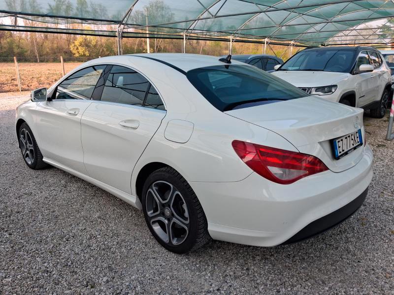 Mercedes CLA Berlina 180 Executive