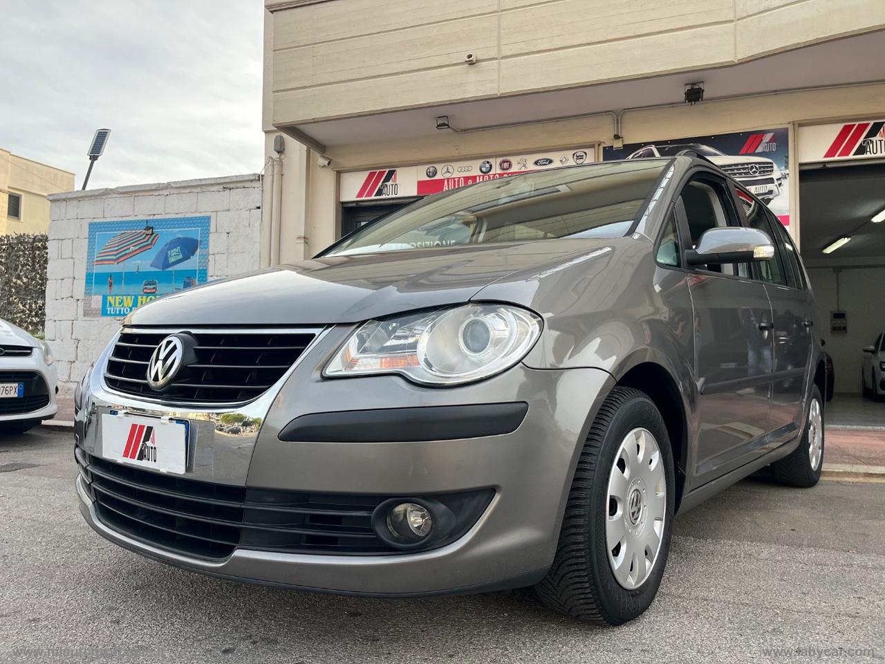 VOLKSWAGEN Touran 2.0 Highline Ecofuel