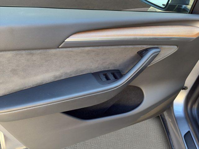 TESLA Model Y Performance dual motor AWD