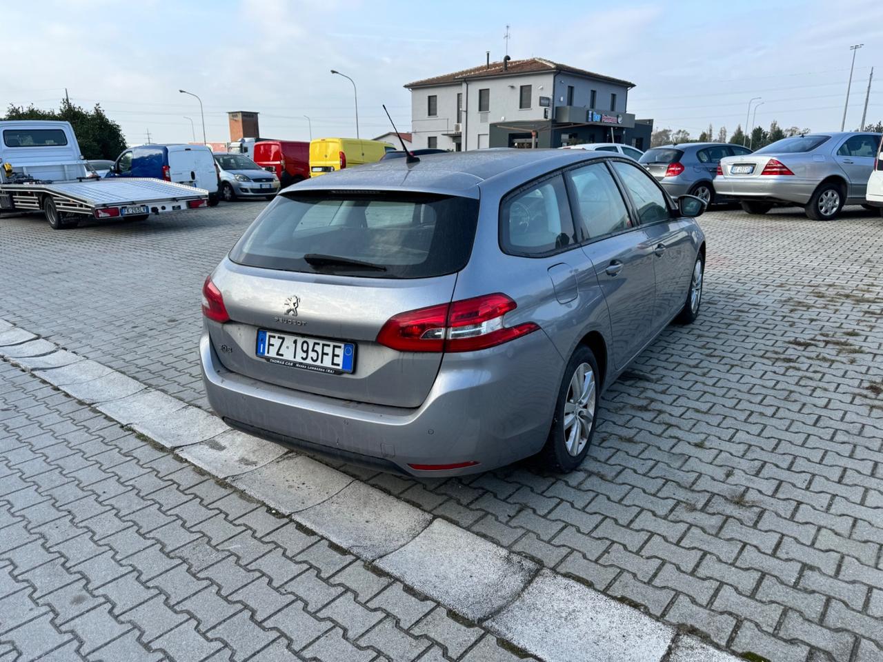 Peugeot 308 BlueHDi 100 S&S SW Business