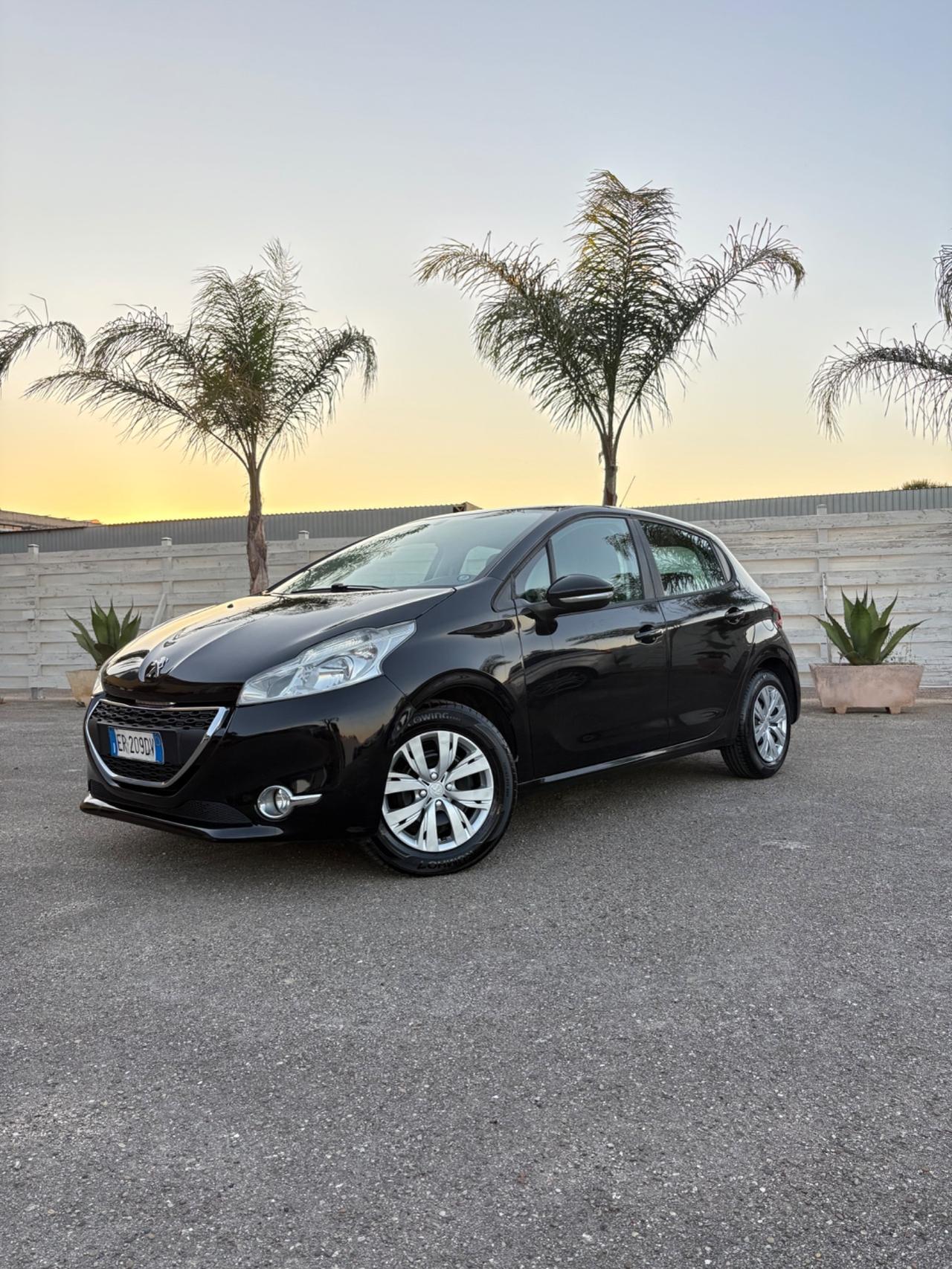 Peugeot 208 1.4 HDi 5 porte tagliando e cinghia ok
