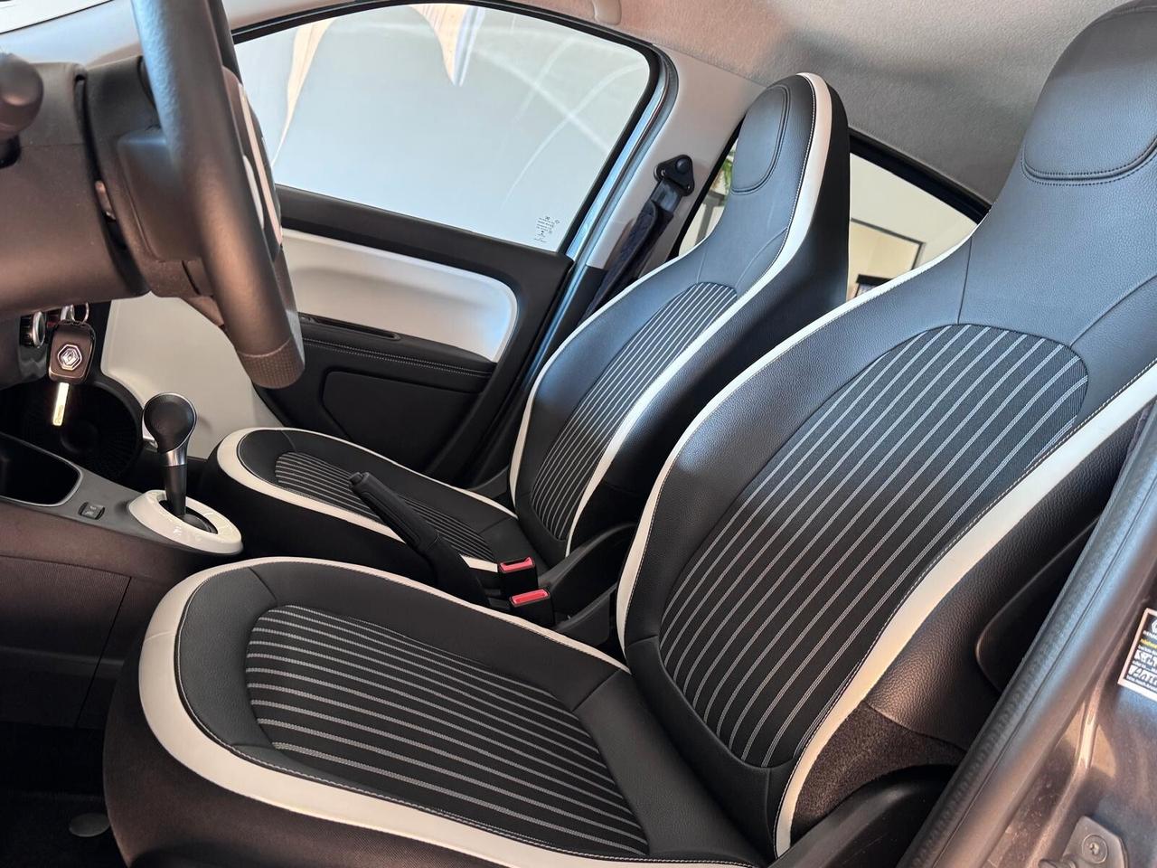 Renault Twingo 0.9 93cv INTENS NEOPATENTATI TURBO, AUTOMATICA,PELLE,NAVI,UNIPRO