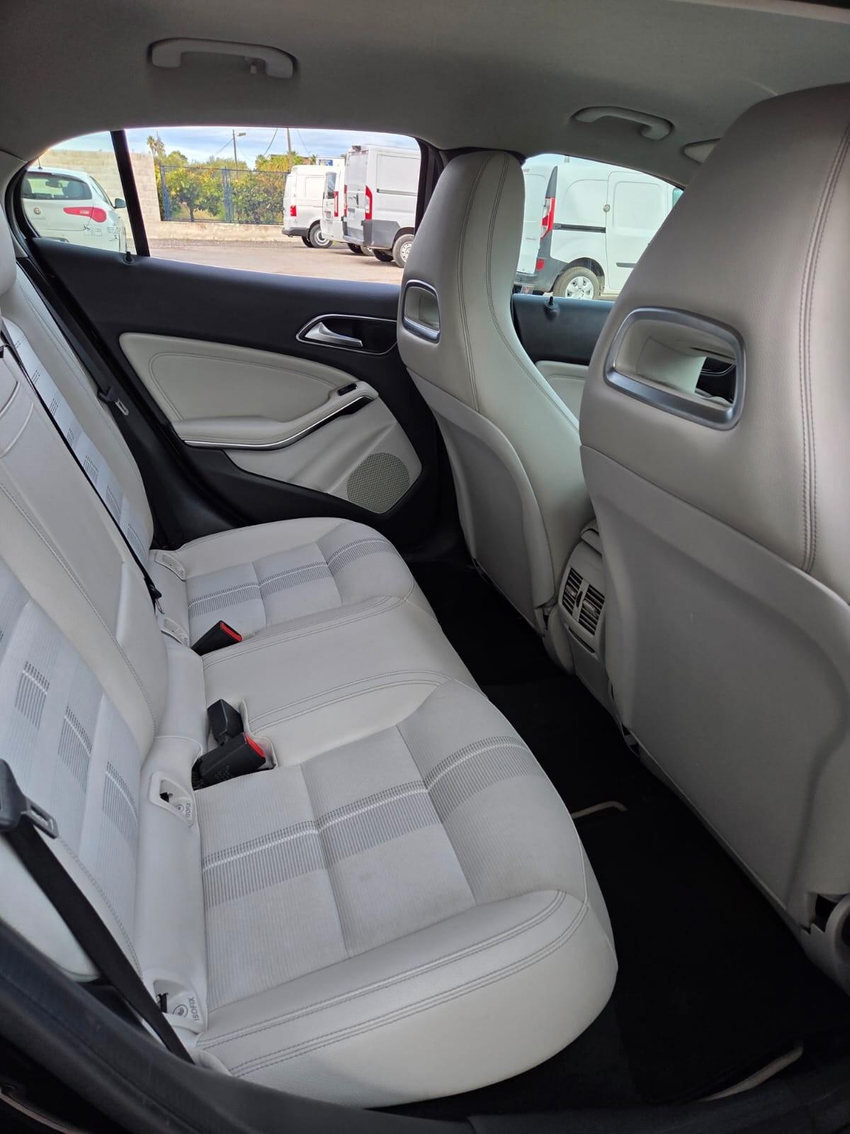 Mercedes-benz GLA 220 d Automatic 4Matic Premium