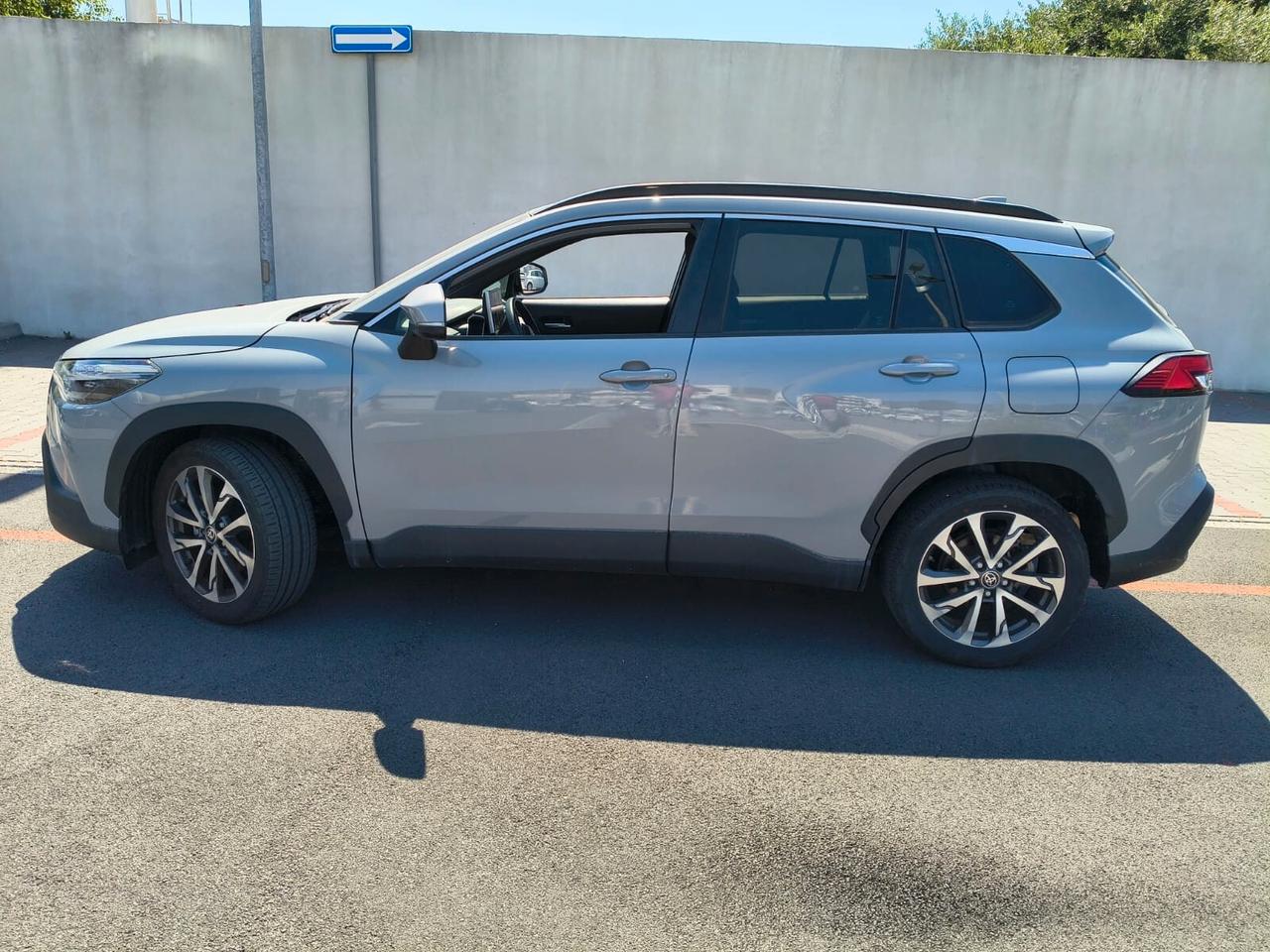Toyota Corolla Cross 2.0 Hybrid 197 CV E-CVT Lounge Light