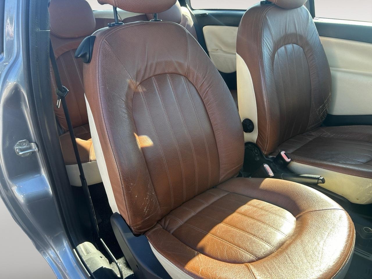 Lancia Ypsilon 1.3 MJT 75 CV Platino