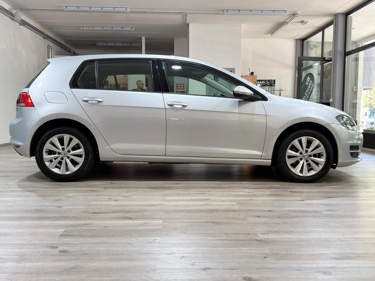 VOLKSWAGEN GOLF 1.6 TDI 110CV 5P COMFORTLINE