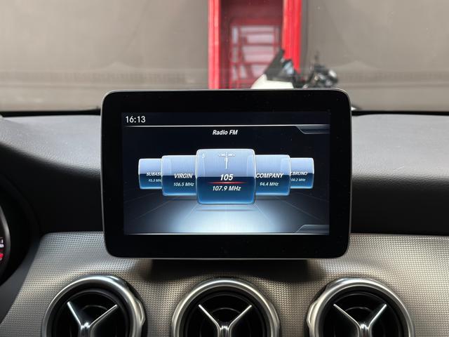 MERCEDES-BENZ GLA 180 d Automatic Sport