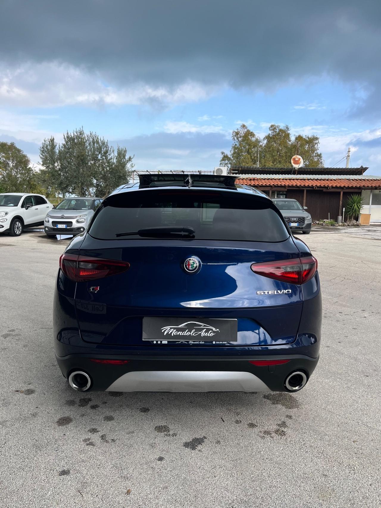 Alfa Romeo Stelvio 2.2 Turbodiesel 210 CV AT8 Q4 Super