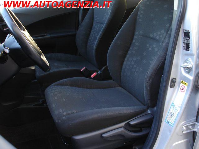 SUBARU Trezia 1.3i 6MT Comfort MULTISPAZIO